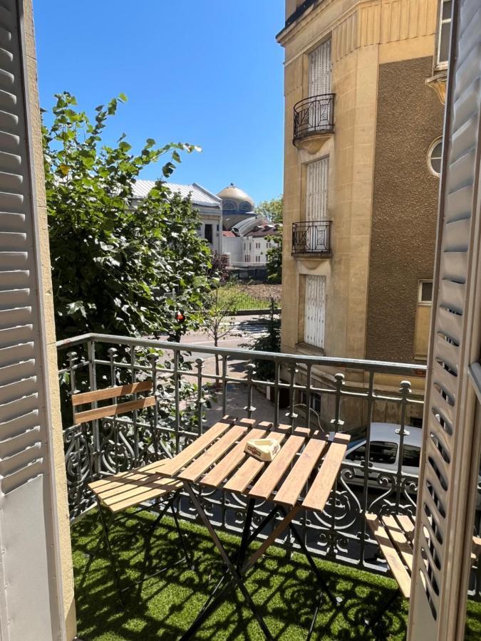 Appartement Calme Avec Balcons & Vue Sur Thermes Vichy Exterior foto